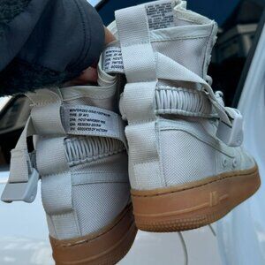 Nike SF Air Force 1 High Light Bone W